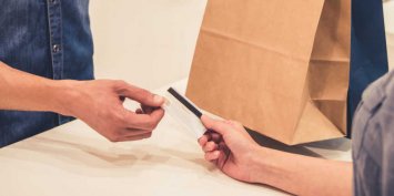 Meios de pagamentos para lojas de roupas: descubra como gerenciar esses recebimentos