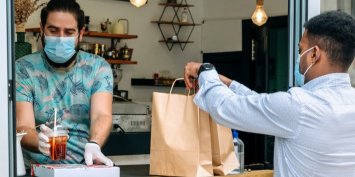 Entenda como funciona o serviço take away e como adotá-lo!